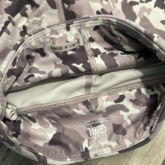 Athleta girl high rise printed chit chat tight in purple camo XS/6 - Picture 5 of 9